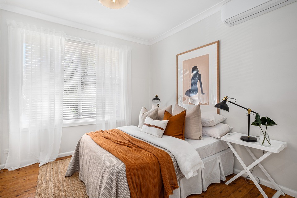 bedroom-6778193_960_720.jpg