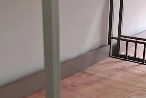 战高温，斗酷暑，4名员工圆满完成88套上下床的安装任务